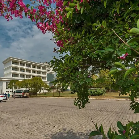 Grand Korfez Sports Village فندق Derince